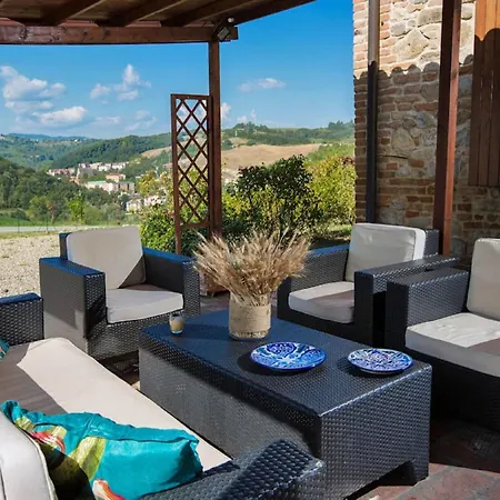Sunny With Swimming Pool Casa vacanze *