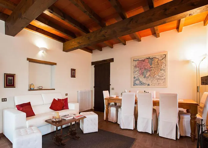 Casa vacanze Sunny With Swimming Pool