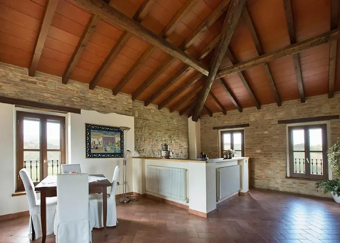 Sunny With Swimming Pool *