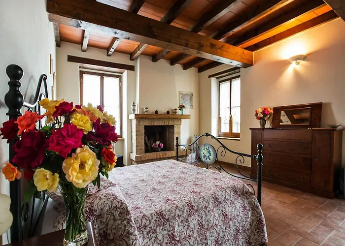 Sunny With Swimming Pool Casa vacanze *